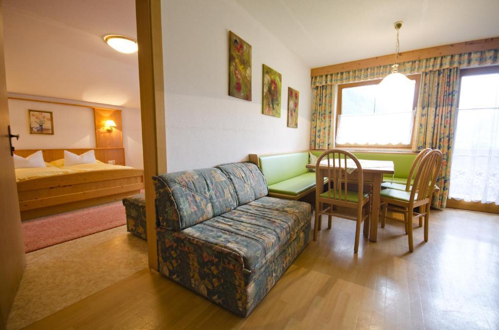 Apart-Pension Wasserfall Neustift im Stubaital Rum bild